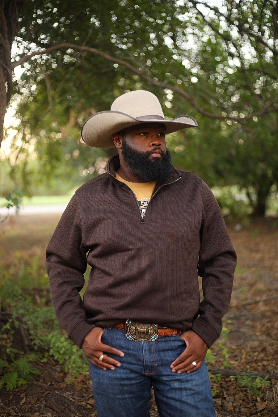 M0022 Brown Pull over