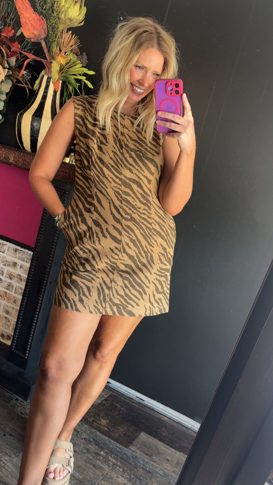 W921 Brown Tiger Dress