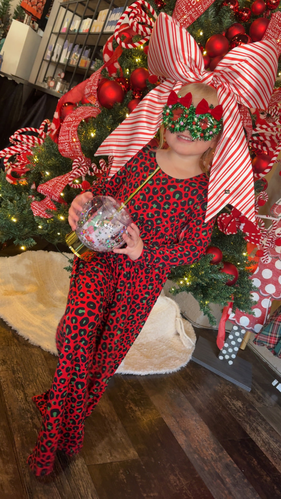 Fa La La Wreath Novelty Glases