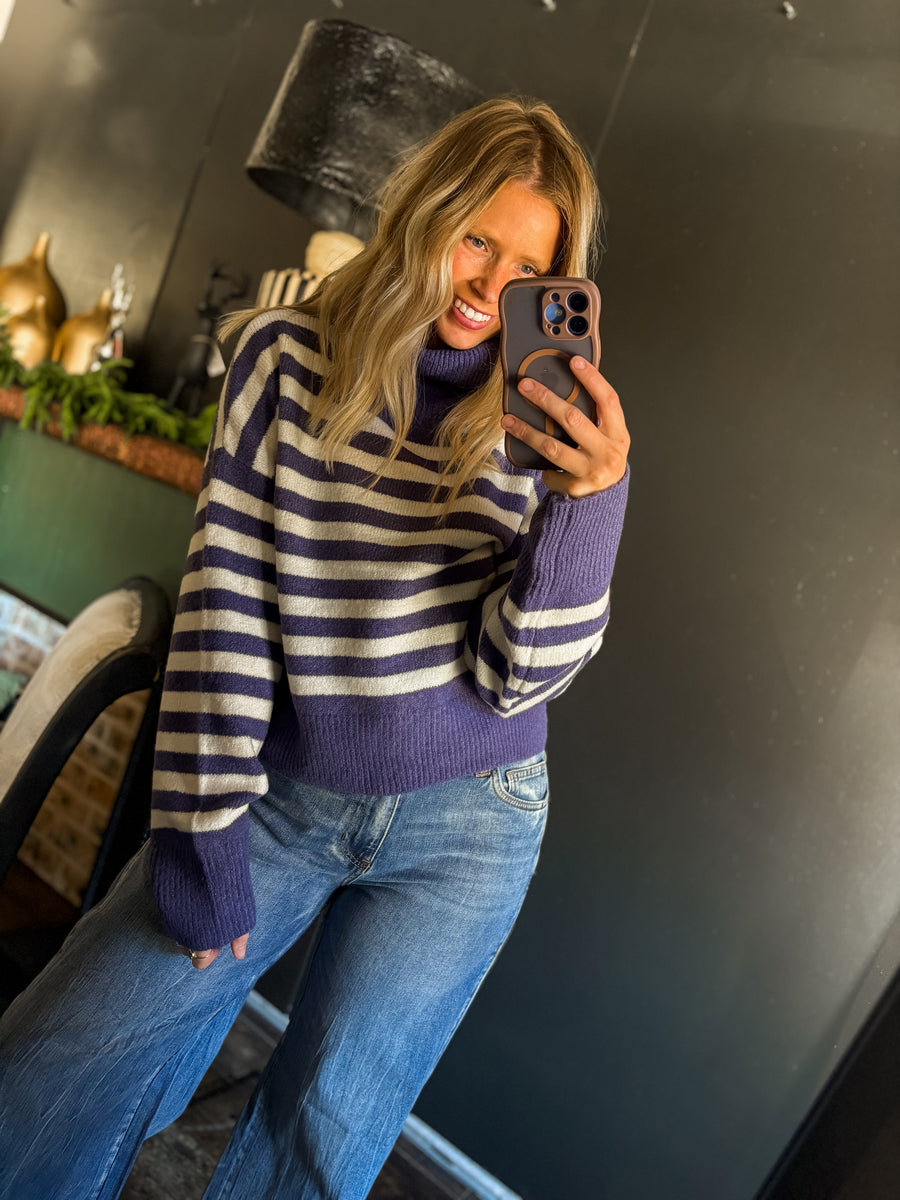 W251 Purple&White Striped Turtle Neck Sweater