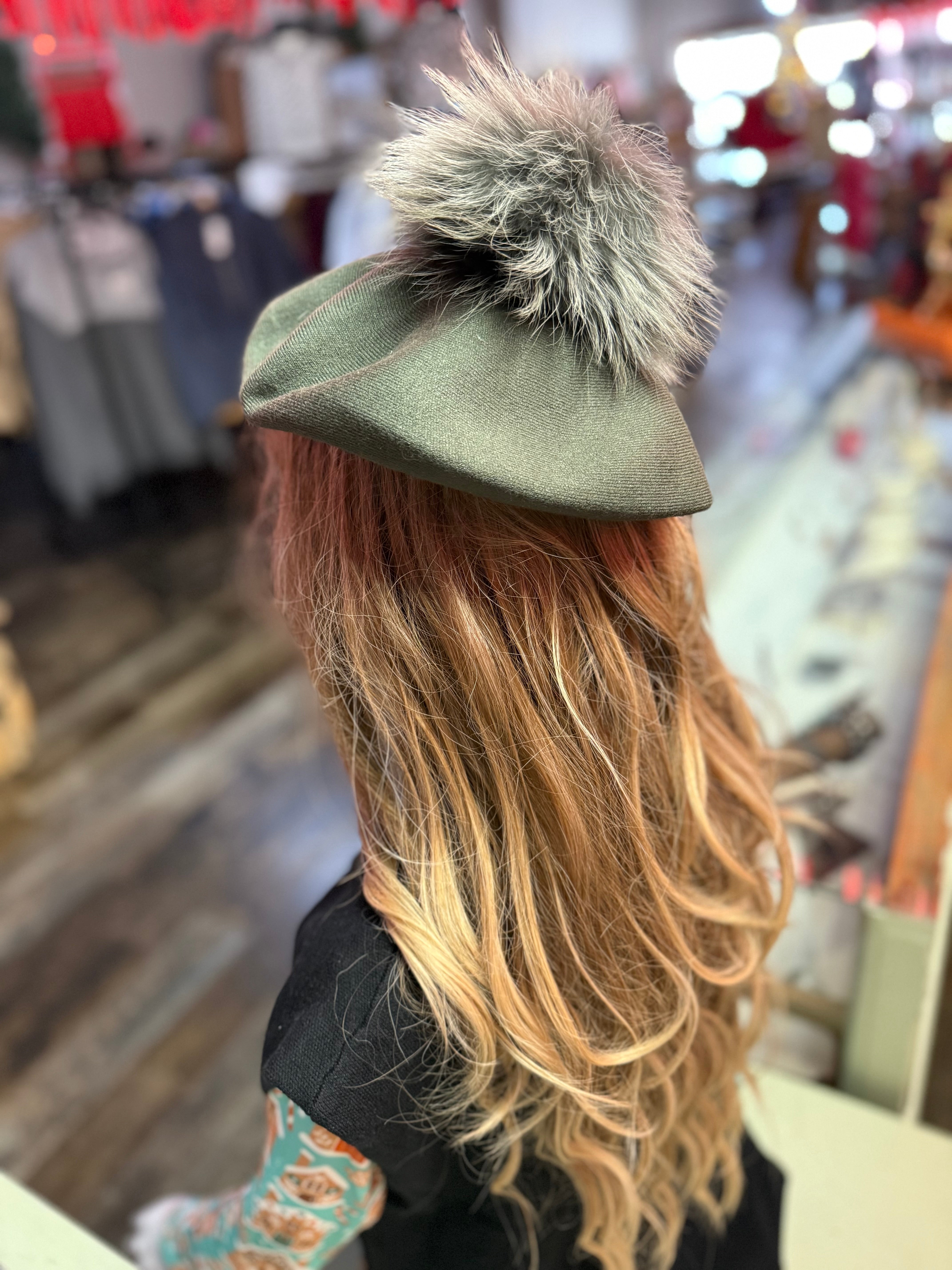 Soft Knit Beret with Fur Pompom / Olive
