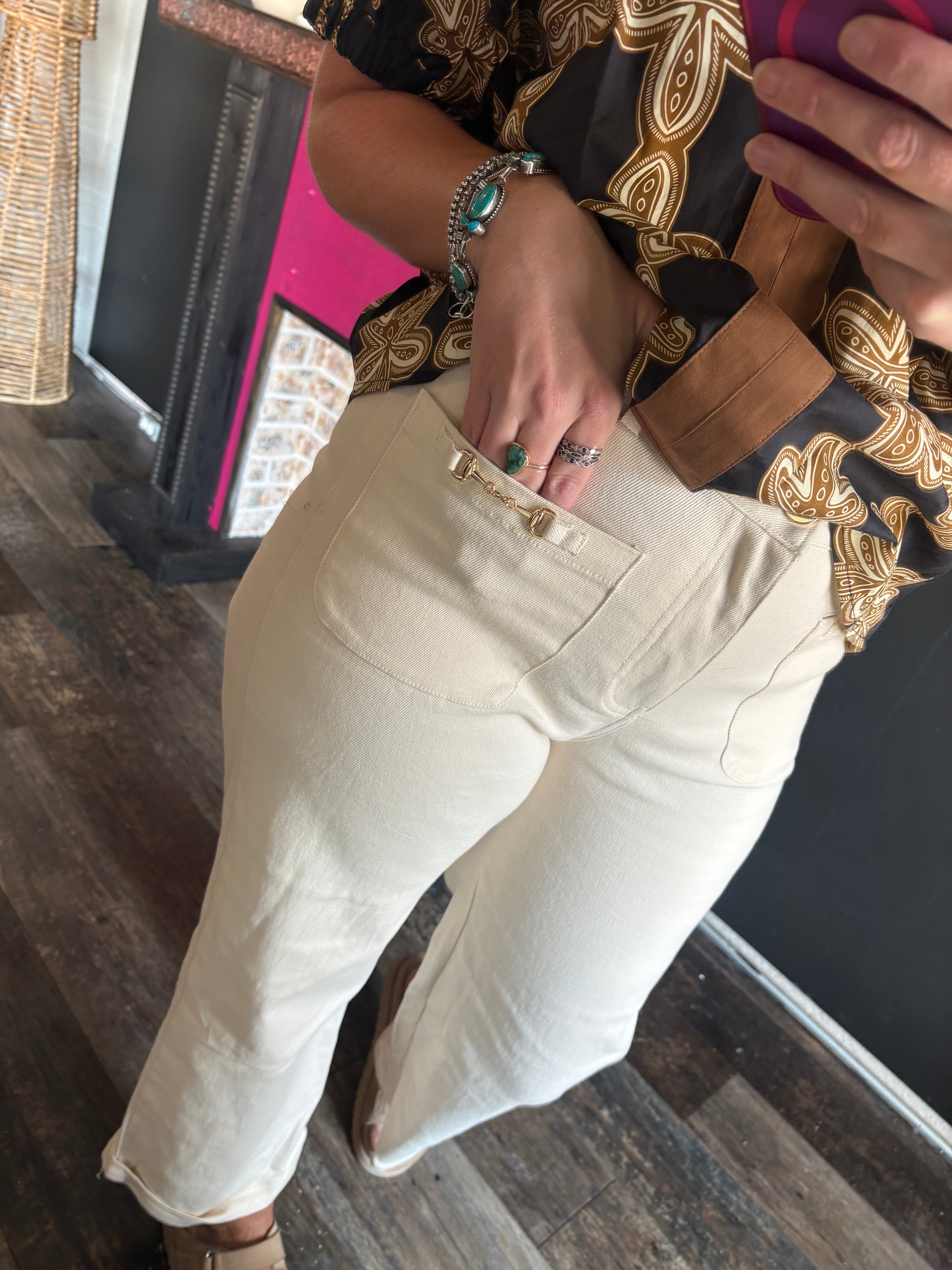 W968 Cream w/ Gold Pants