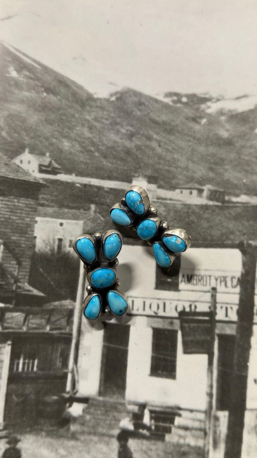 T-32 Kingman 5 stone stud earrings