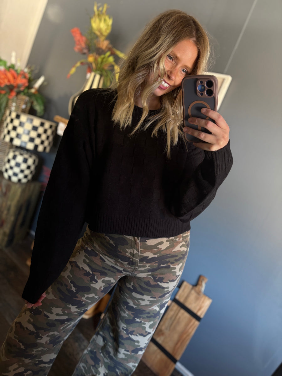 W189 Black Checkered  Long Sleeve Sweater