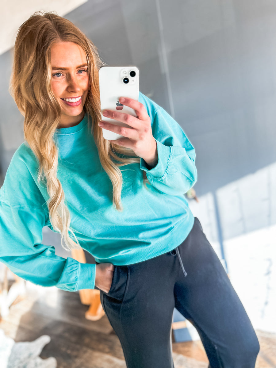 Turquoise pullover