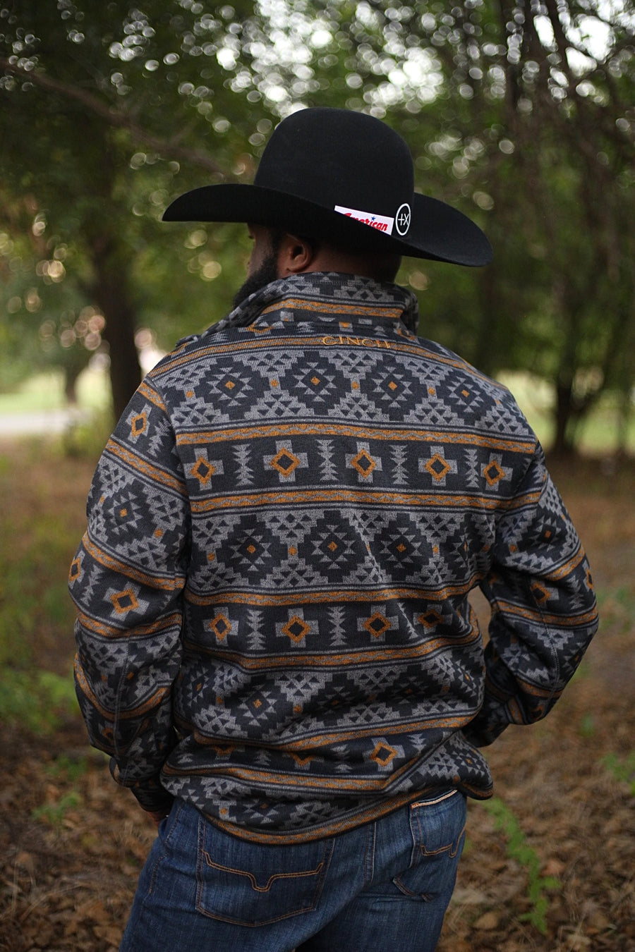 M8006 Dark patterned sweater