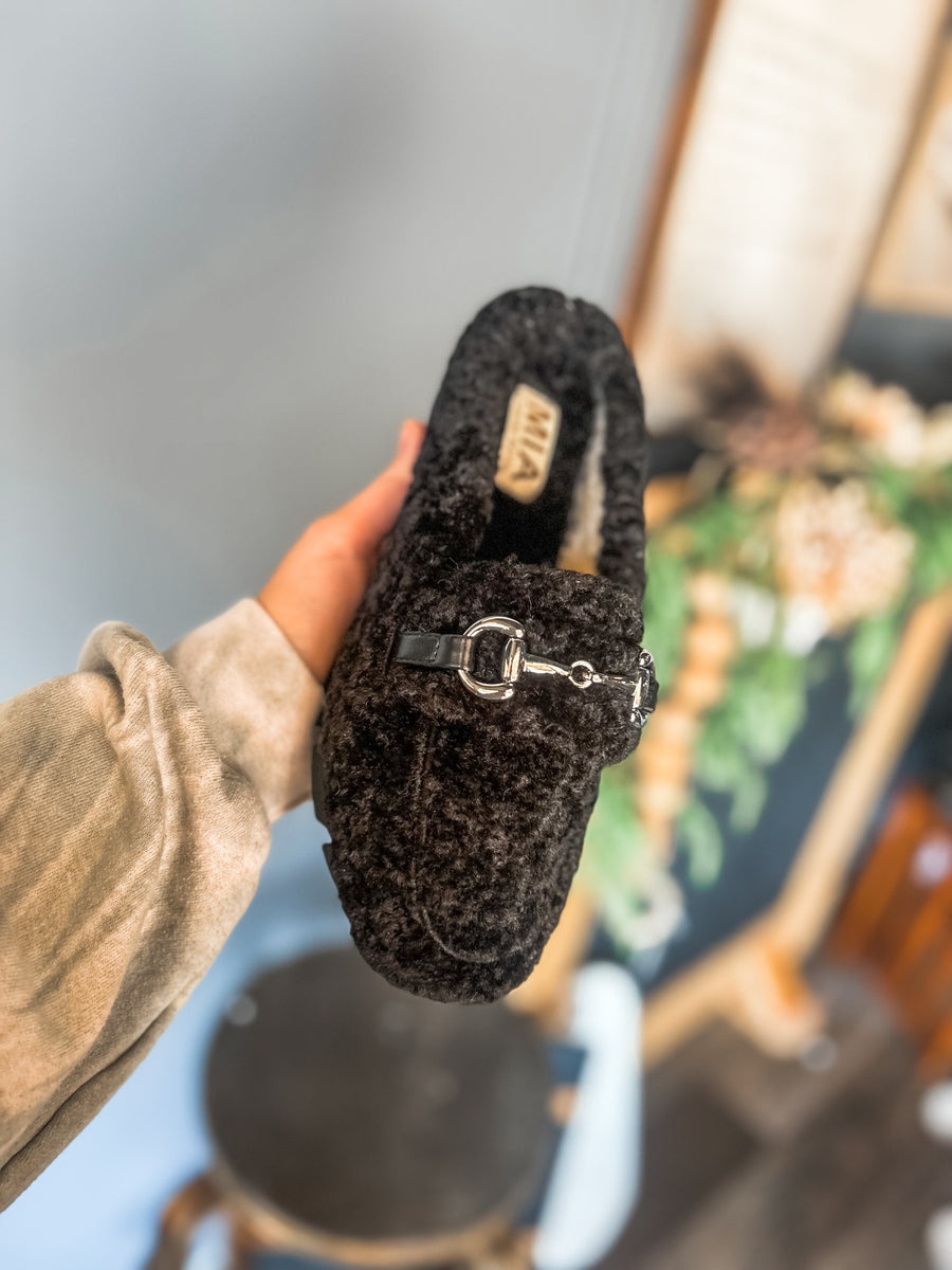 Black Sherpa Mules