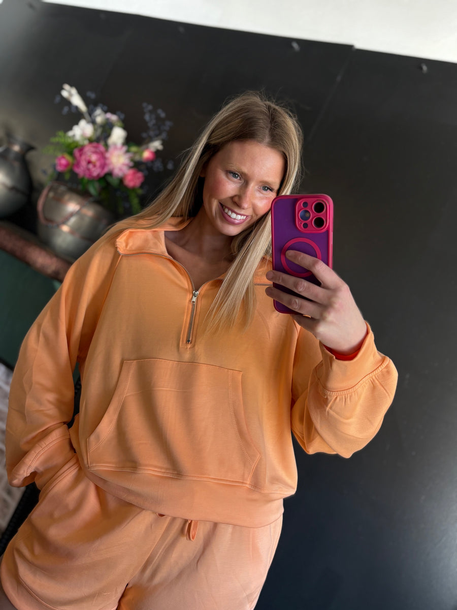 W62 Apricot Cloud Quarter Zip