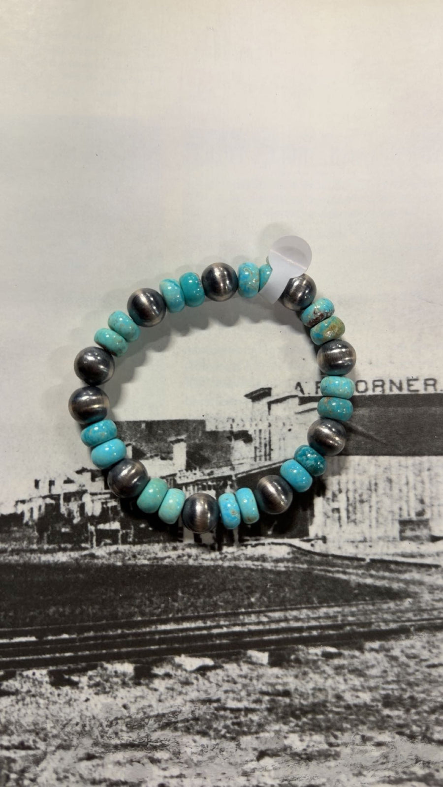 T-10 10mm & turquoise bead stretch bracelet
