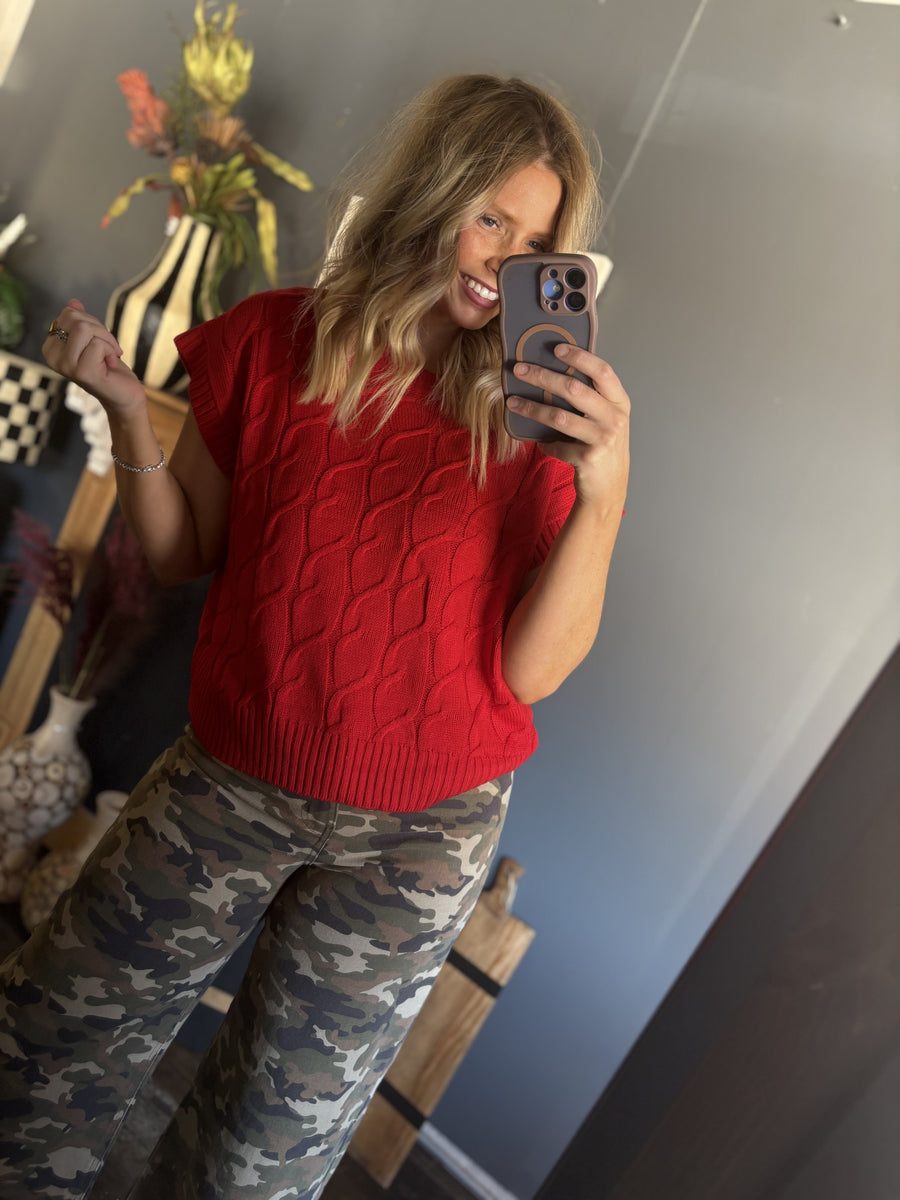 W183 Red Short Sleeve Braided Sweater