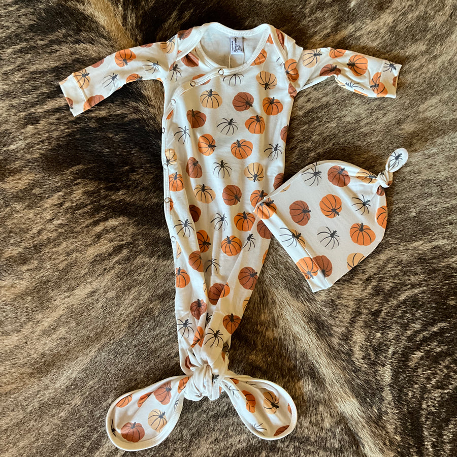 Knotted Pumpkin Newborn Gown w/ hat