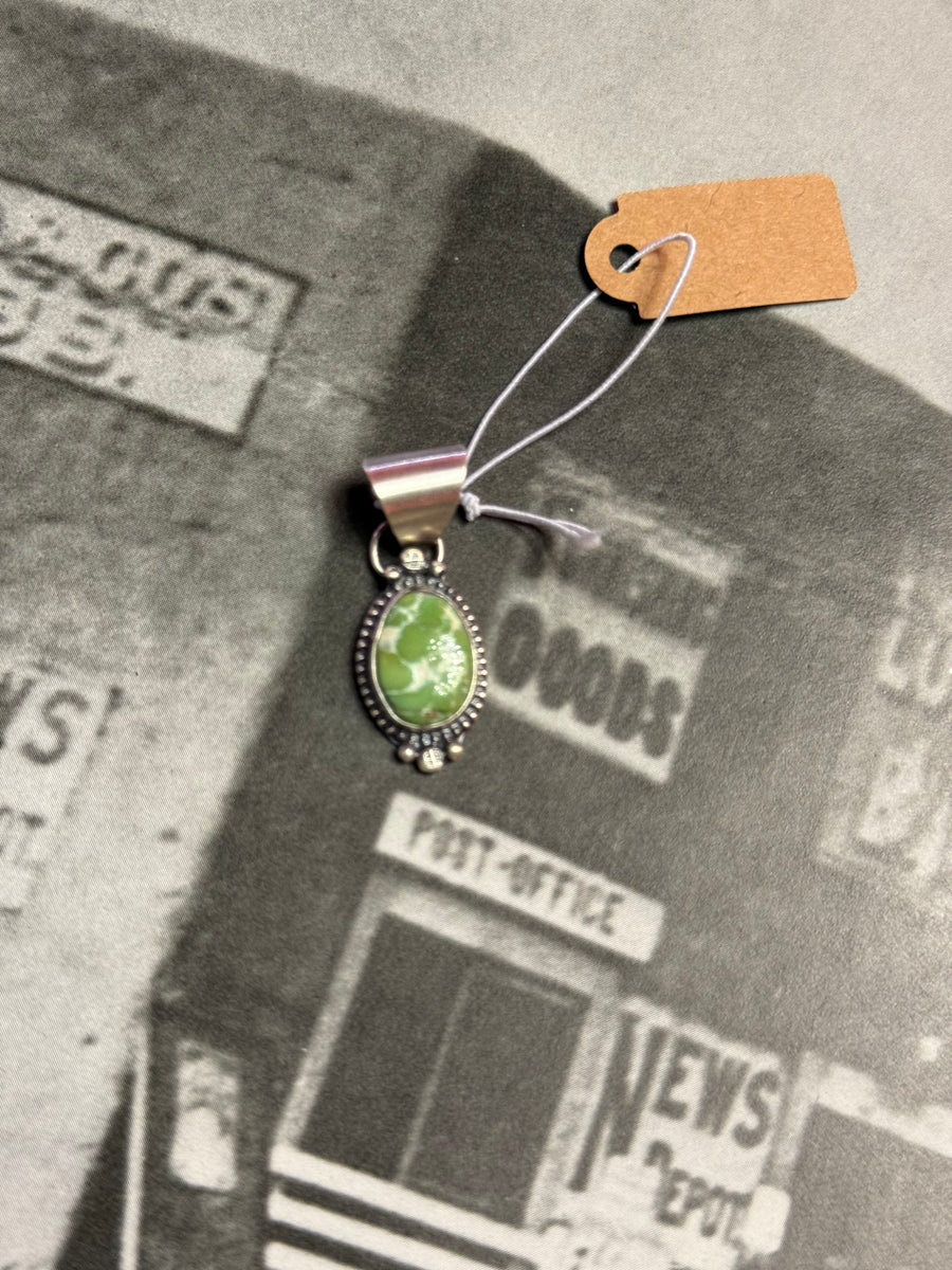 T105 Senora Pendant
