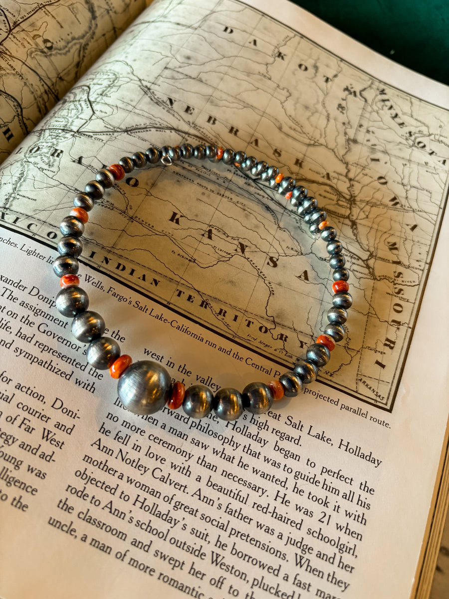 Spiny & pearl choker